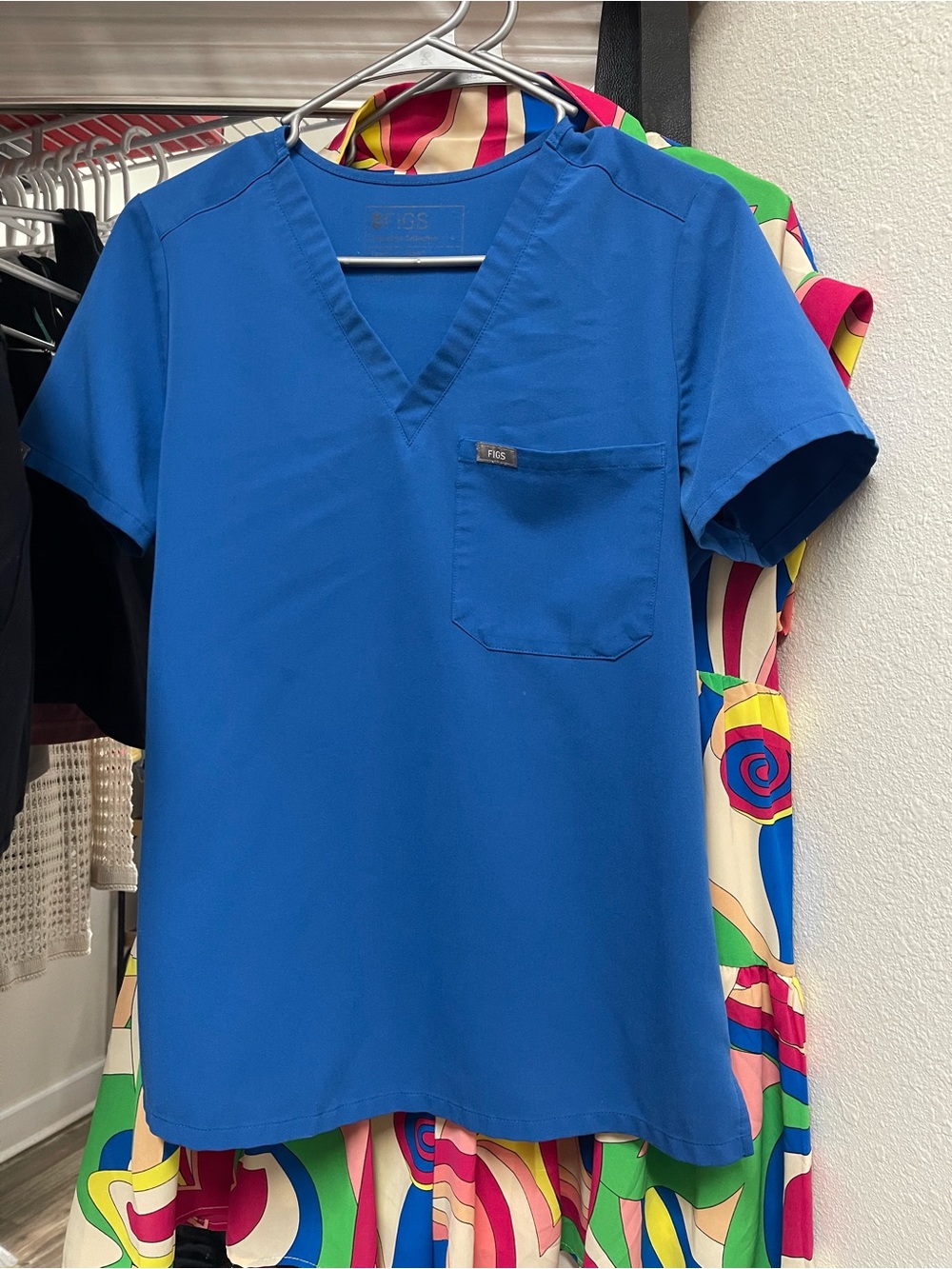 Figs Blue V-Neck Scrub Top with Multicolor Trim SIZE SMALL